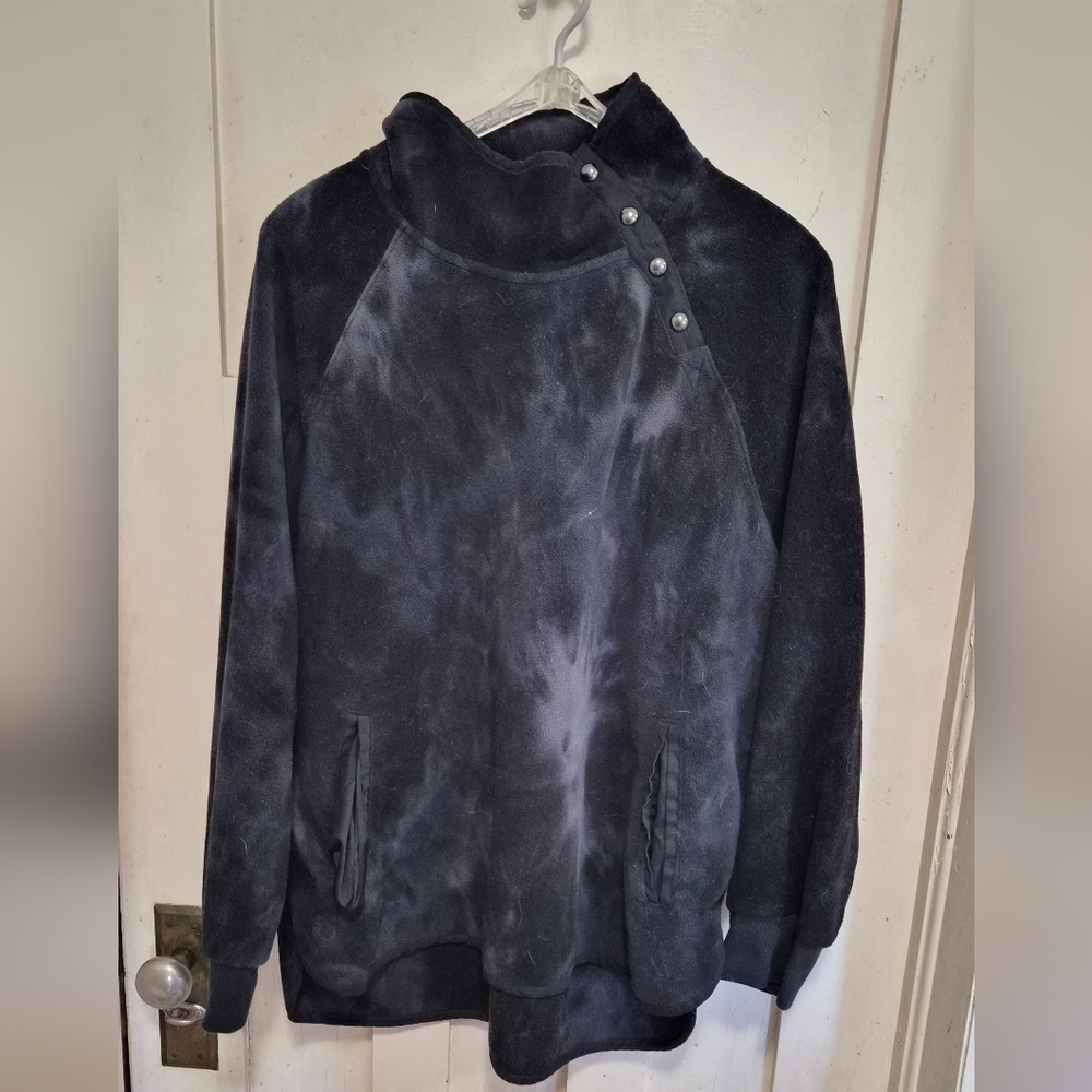 EUC Green Tea Black/Deep Gray Tie-Dye Snap Neck Fleece Pullover – XXL